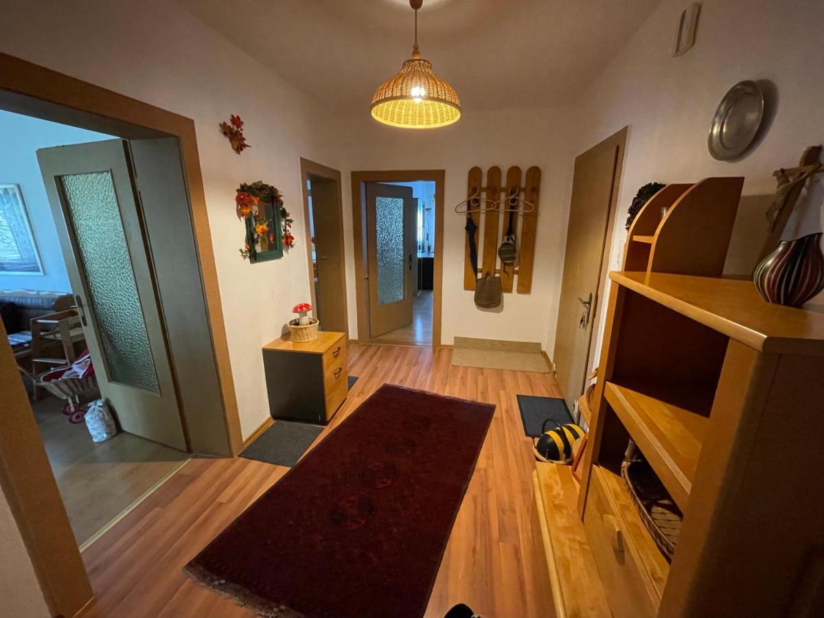 Schoene Ferienwohnung In Bahnhofsnaehe Fuer Urlaub, Studium Oder Arbeit Deggendorf Eksteriør bilde