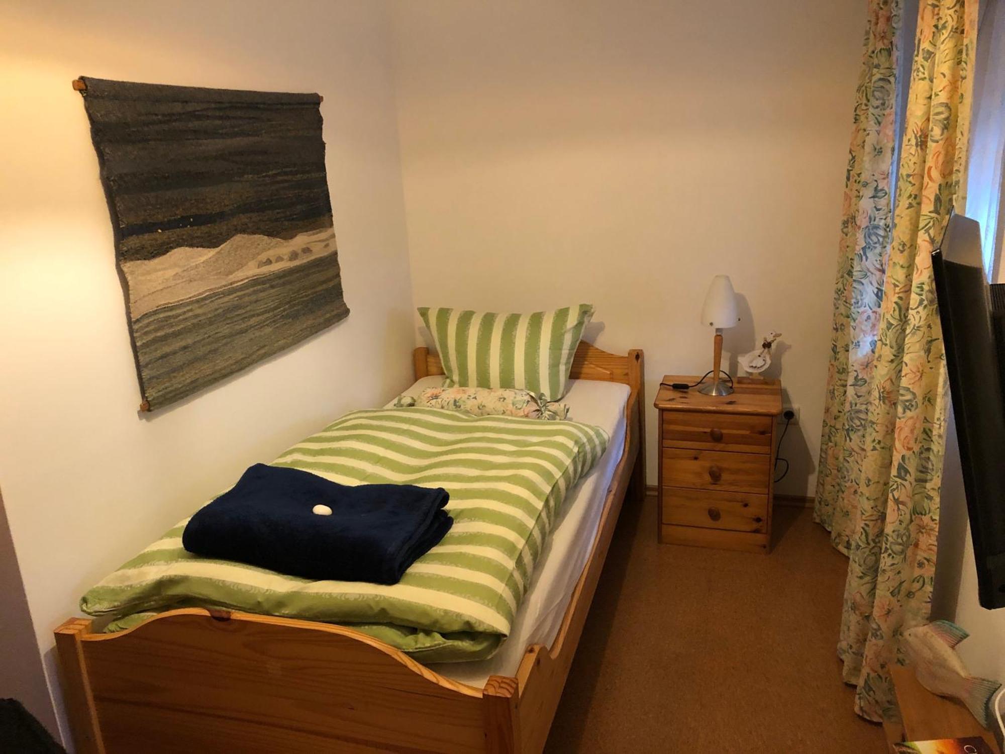 Schoene Ferienwohnung In Bahnhofsnaehe Fuer Urlaub, Studium Oder Arbeit Deggendorf Eksteriør bilde